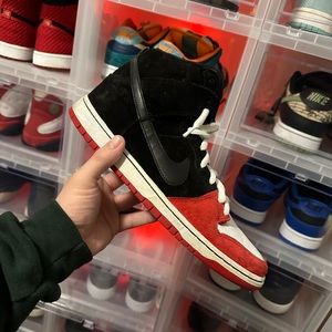 Nike SB Dunk High - Uprise